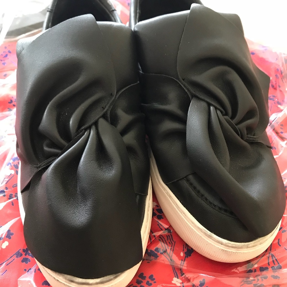 Platform Slides With Bow Detail - image 2